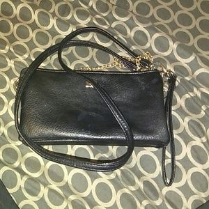 I'm selling a cross body purse